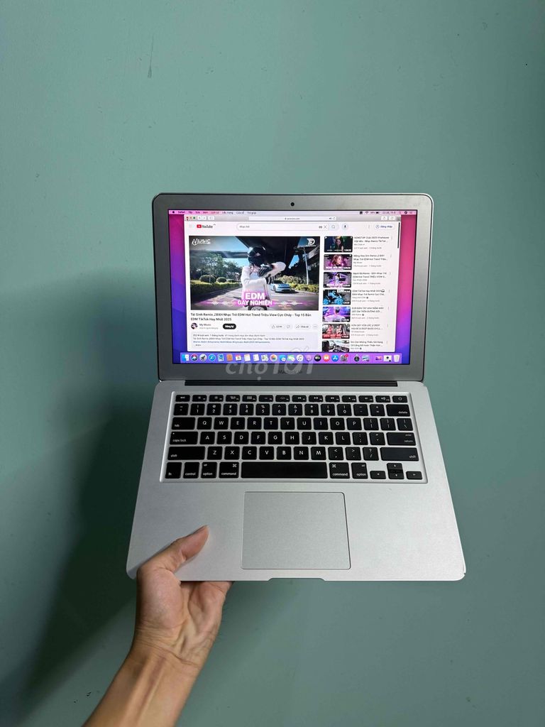 💻 MacBook Air 201– Sang xịn mịn giá siêu tốt. Mua bán Laptop tại Thành phố Vĩnh Long Vĩnh Long được đăng bởi Ngà Trần hình 1