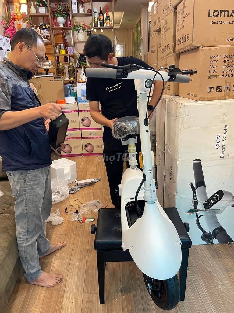 Xe điện gấp gọn OKAI EA10 màu trắng. Mua bán Xe điện tại Quận 5 Tp Hồ Chí Minh được đăng bởi Bảo Huỳnh Vĩnh hình 1