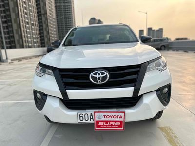 Toyota Fortuner 2019 sàn máy dầu 7 chỗ cho góp