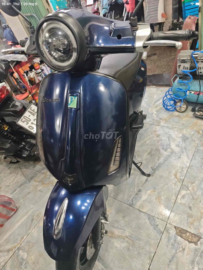 Скутер Vespa Halim 50cc 2022 синий для учеников