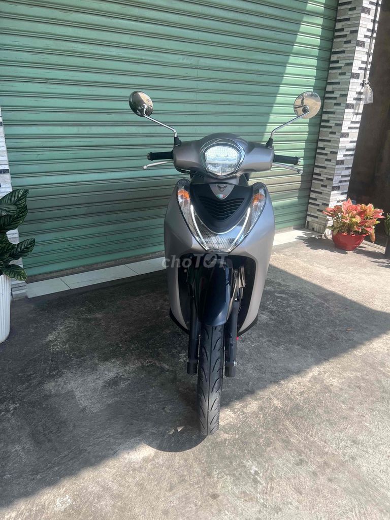 Honda SH Mode ABS Bản đặc biệt Xám. Mua bán Xe máy tại Huyện Trảng Bom Đồng Nai được đăng bởi cửa hàng xe máy Trần Sơn  hình 1