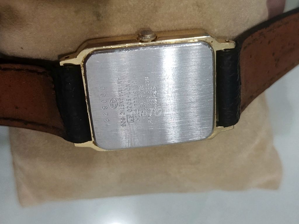 Đồng hồ Seiko Tank 7N01-5020 Vàng. Mua bán Đồng hồ tại Huyện Giồng Trôm Bến Tre được đăng bởi Hoàng Phúc hình 1