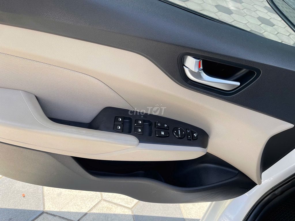 Hyundai Accent 2019 Mt bản full. Mua bán Ô tô tại Quận Hoàng Mai Hà Nội được đăng bởi nguyễn khang hình 12