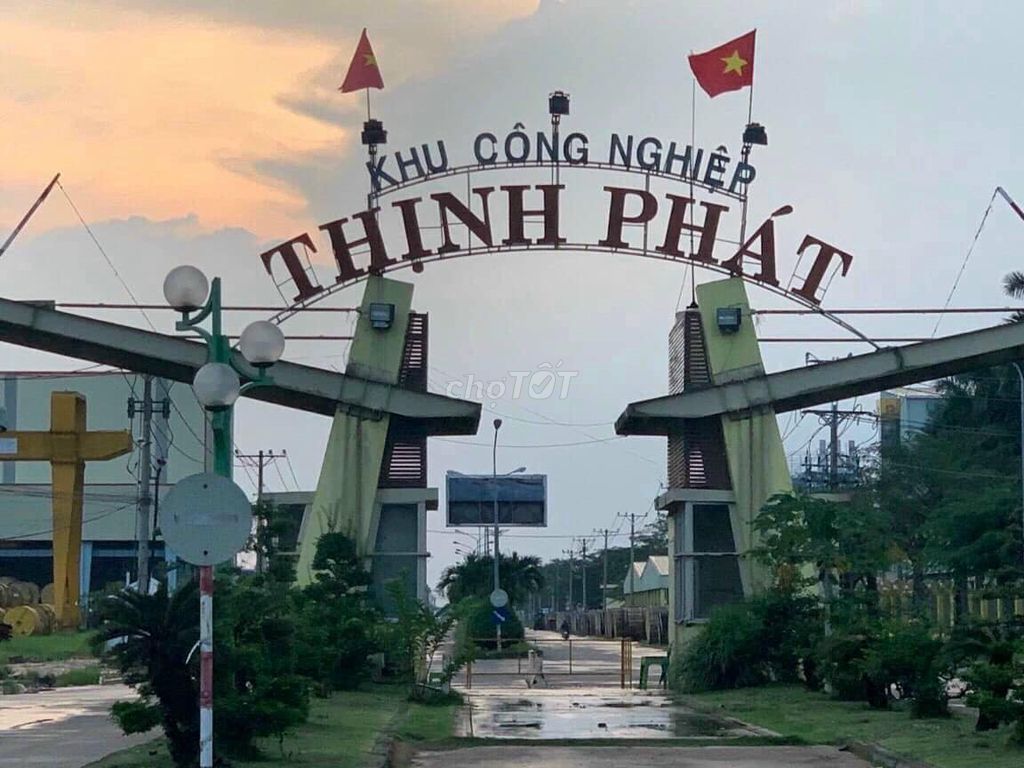 mặt bằng nguyên căn mặt tiền đường nhựa lớn  tỉnh lộ 824 (tl830 )