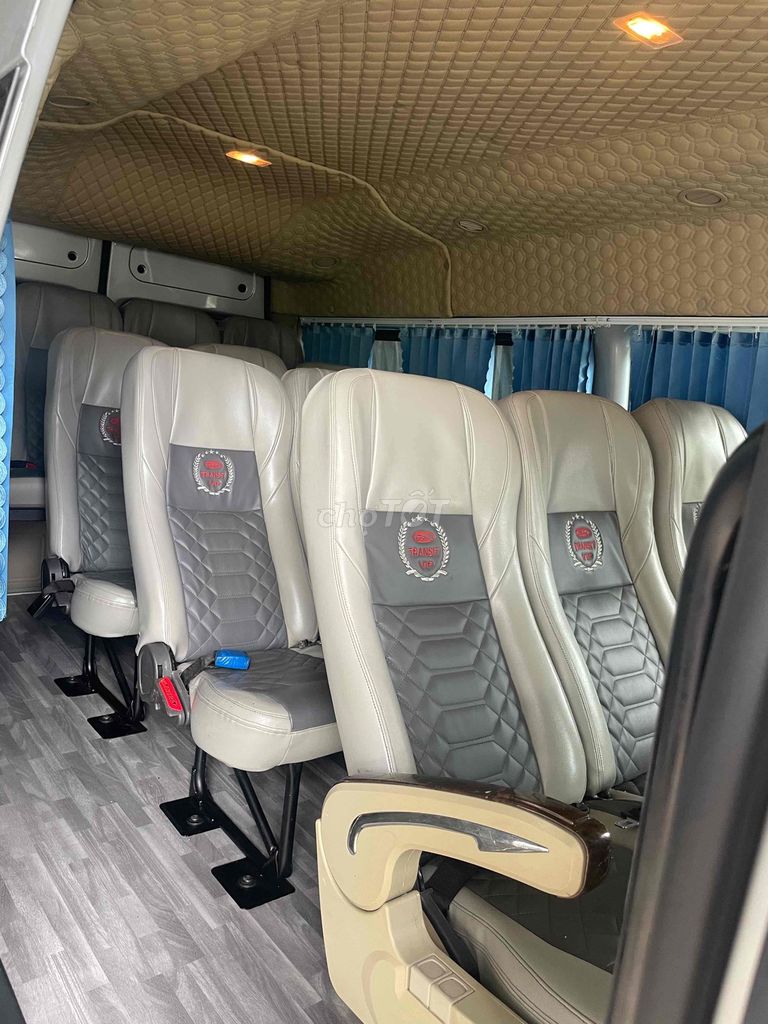 Ford Transit 2018 16 Chỗ 2.4 Diesel   - 180000 km. Mua bán Ô tô tại Thành phố Vị Thanh Hậu Giang được đăng bởi truyen hình 8