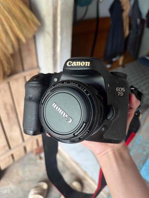Canon 7D + lens 50mm f1.8