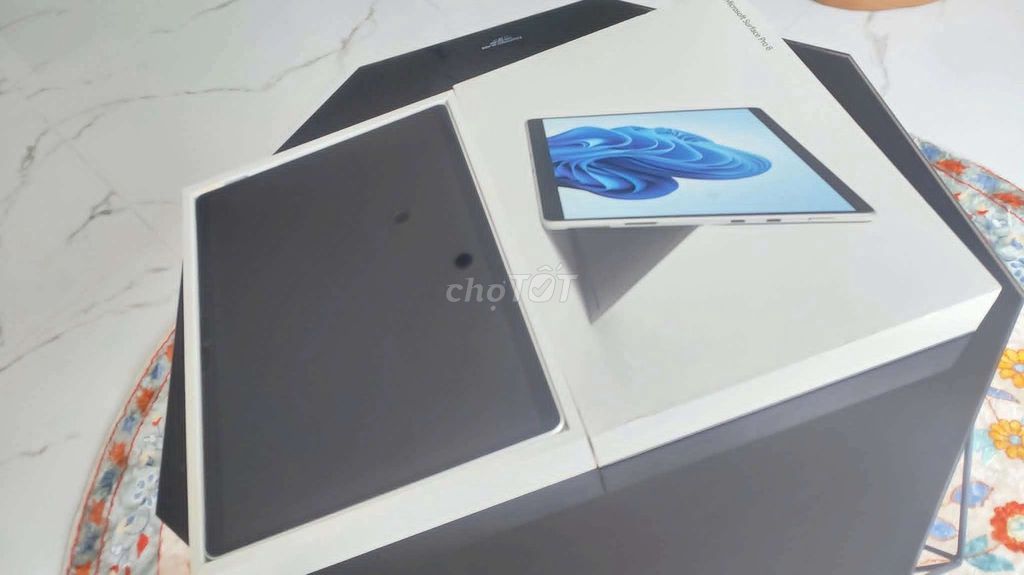 Microsoft Surface Pro i5 8GB/128GB 13 inch 120Hz. Mua bán Máy tính bảng tại Quận 3 Tp Hồ Chí Minh được đăng bởi Quang Pham hình 1