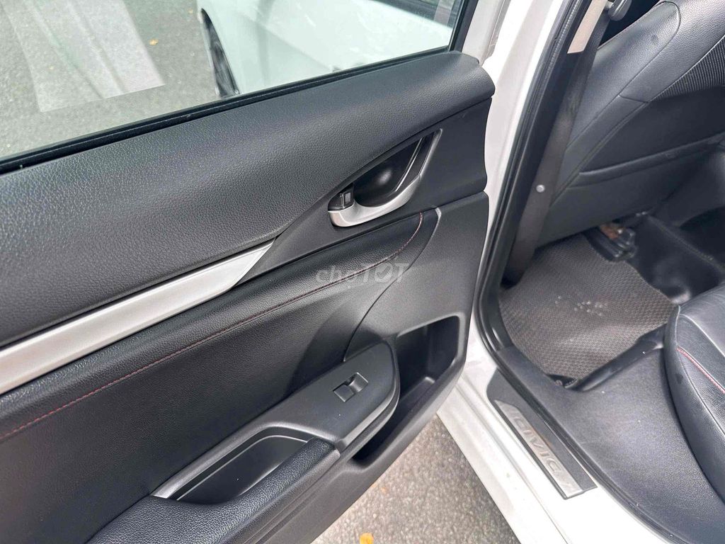 Honda Civic 2019 1.5 Turbo RS - 72000 km. Mua bán Ô tô tại Huyện Hóc Môn Tp Hồ Chí Minh được đăng bởi Lekhang210898 hình 12