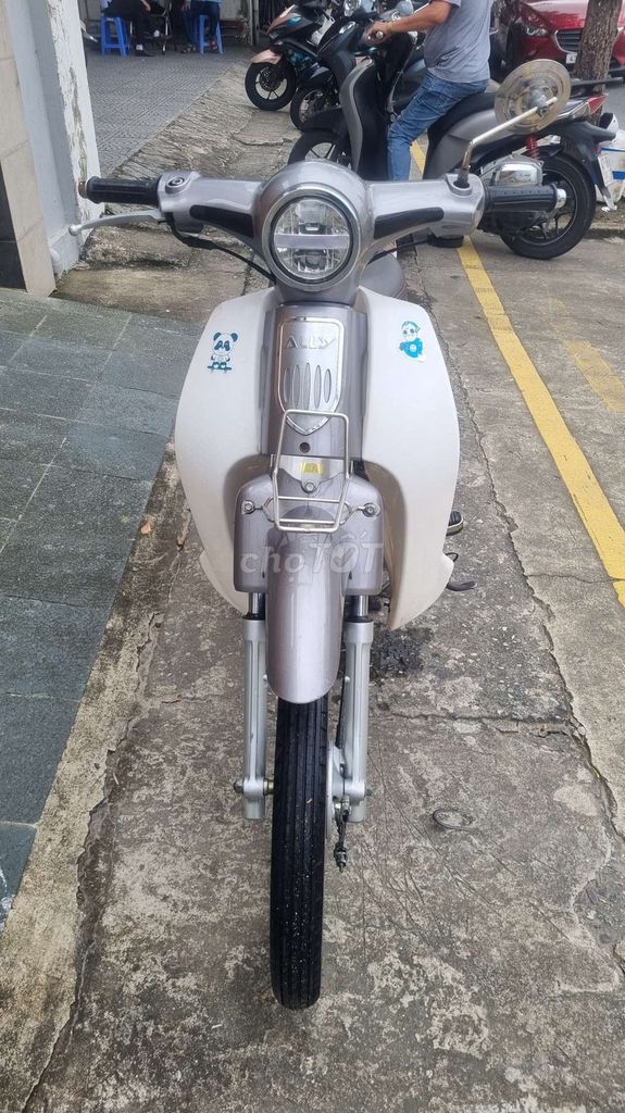 Bán lại xe cup 50cc không cần bằng lái. Mua bán Xe máy tại Quận Hải Châu Đà Nẵng được đăng bởi Dức long hình 3