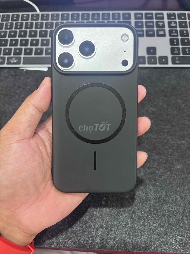 Apple iPhone 11 độ 17 Pro Bạc. Mua bán Điện thoại tại Quận Liên Chiểu Đà Nẵng được đăng bởi Nguyễn Lương hình 1