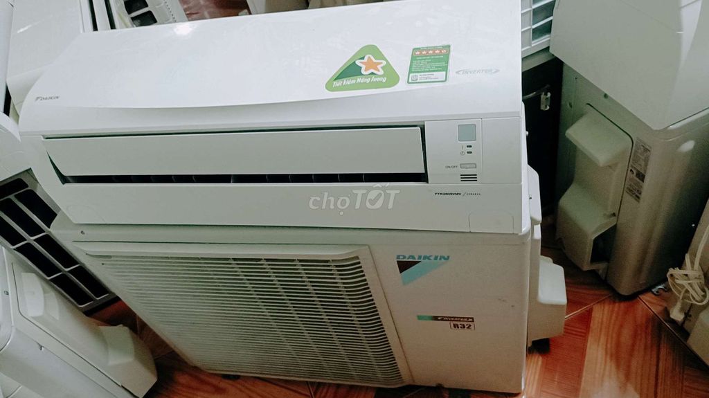 Máy lạnh Daikin inverter 2,5hp zin mới 95%