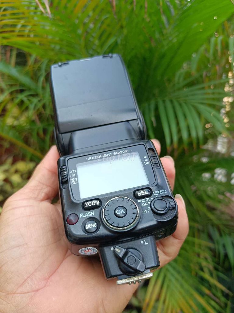 Đèn flash Nikon SB-700 Đen. Mua bán Máy ảnh, Máy quay tại Thành phố Long Xuyên An Giang được đăng bởi Lý Phước Hảo hình 1