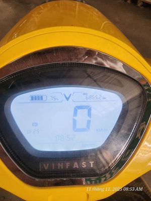 Siêu lướt VinFast Evo200 2024 Vàng Pin thuê