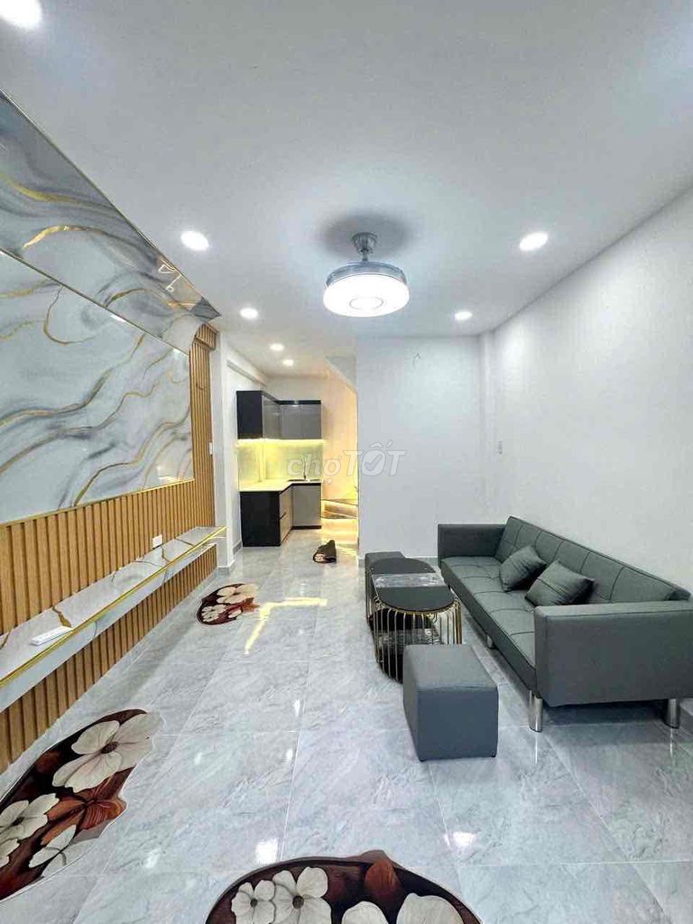 🔥 SIÊU PHẨM NHÀ MỚI 100% Q4 – 3 TẦNG – FULL NỘI THẤT – NỞ HẬU – HOÀN C