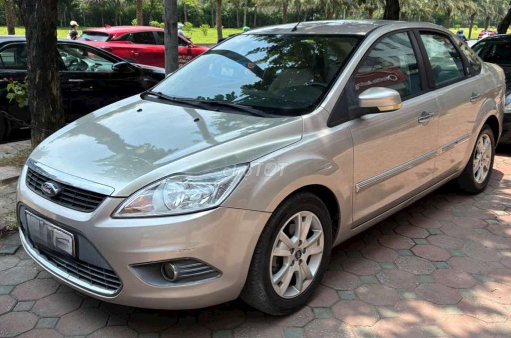 Ford Focus 2.0 Песочный 50 тыс. км
