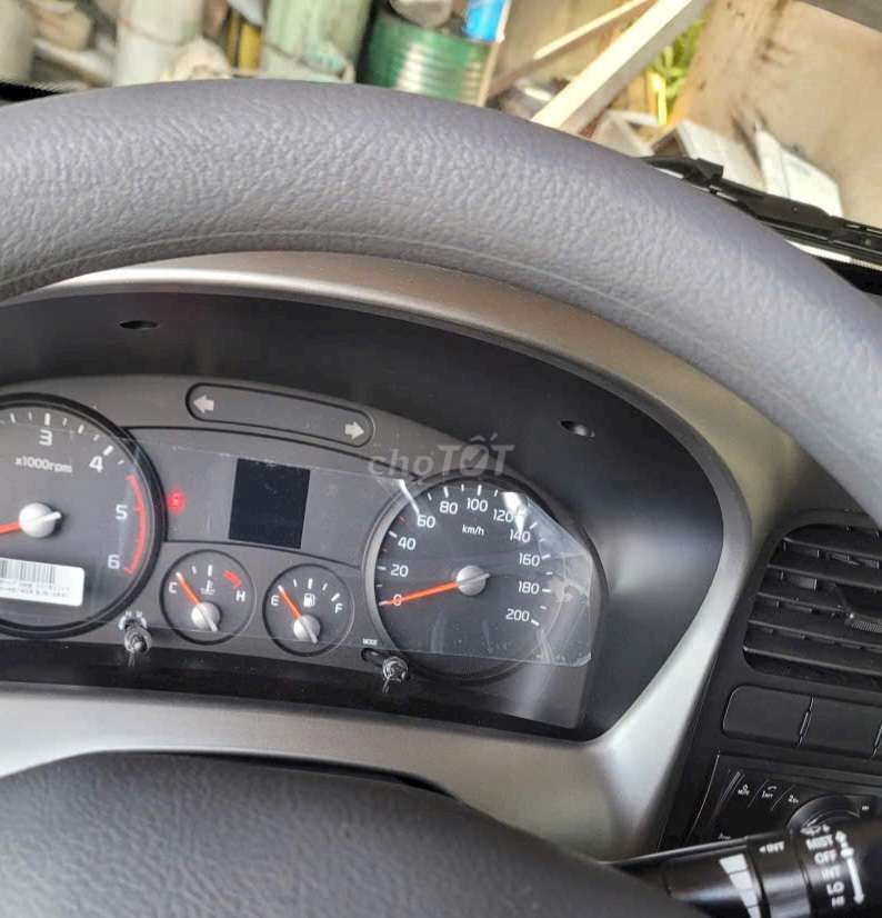 Bán gấp kia 2.4 tấn đời 2024 thùng kín 3m5. Mua bán Xe tải, xe ben tại Thành phố Thuận An Bình Dương được đăng bởi Hồ Xe Tải hình 8