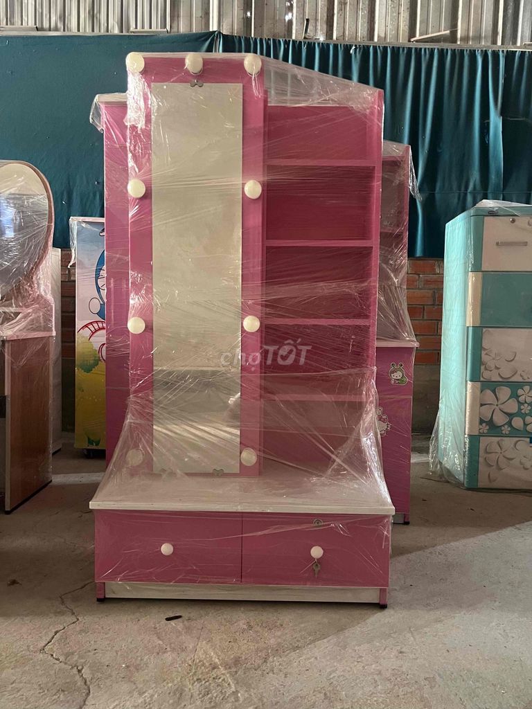 Bàn trang điểm hiện đại Hồng. Mua bán Tủ, kệ gia đình tại Thành phố Cao Lãnh Đồng Tháp được đăng bởi Minh Thiện hình 1