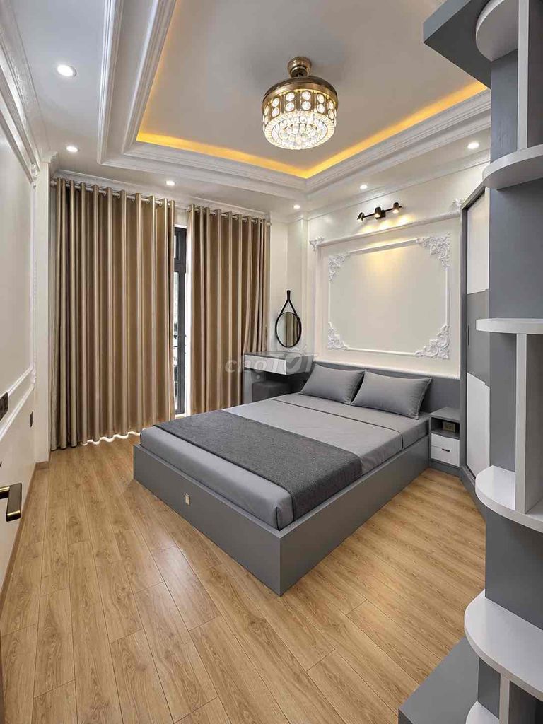 Chính chủ cho thuê phòng tại Phố Bồ Đề, Long Biên- Nhà Mới- Thang Máy
