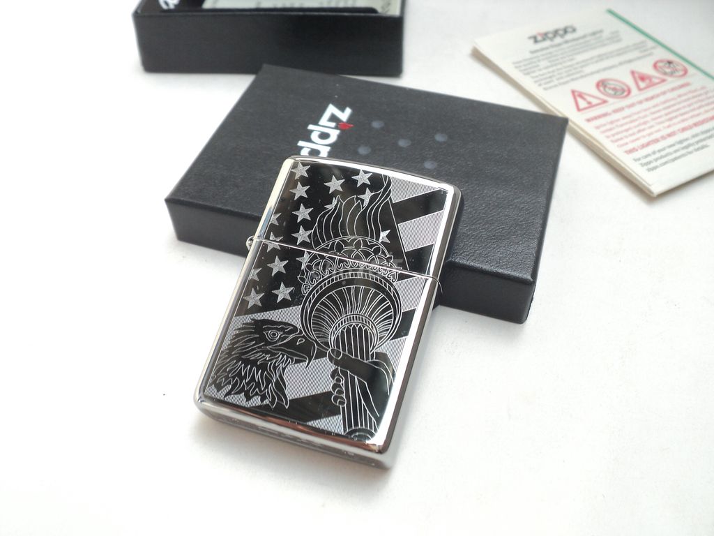 Chia lửa cây Zippo BIỂU TƯỢNG NỔI TIẾNG CỦA MỸ,zin