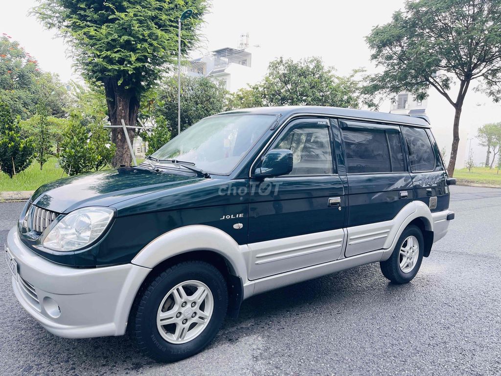 Mitsubishi Jolie 2005 зеленый мох механика 7 мест