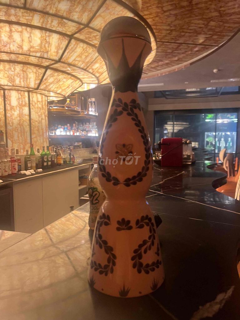 Vỏ chai rượu Tequila Sứ gốm Hồng. Mua bán Đồ sưu tầm, đồ cổ tại Quận 4 Tp Hồ Chí Minh được đăng bởi Gấu Mèo hình 1