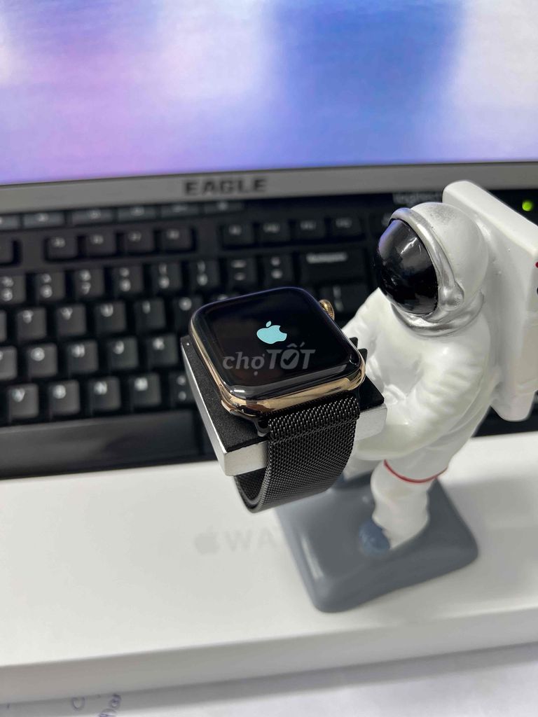 Apple watch Sr4 44mm THÉP GOLD 99% đẹp keng