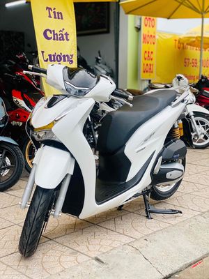 SH 160 CBS 2024 chuẩn 9k km độ kiểng siêu đẹp✅. Mua bán Xe máy tại Quận Ninh Kiều Cần Thơ được đăng bởi Hiếu Xe máy Tân Liên Hưng 2
