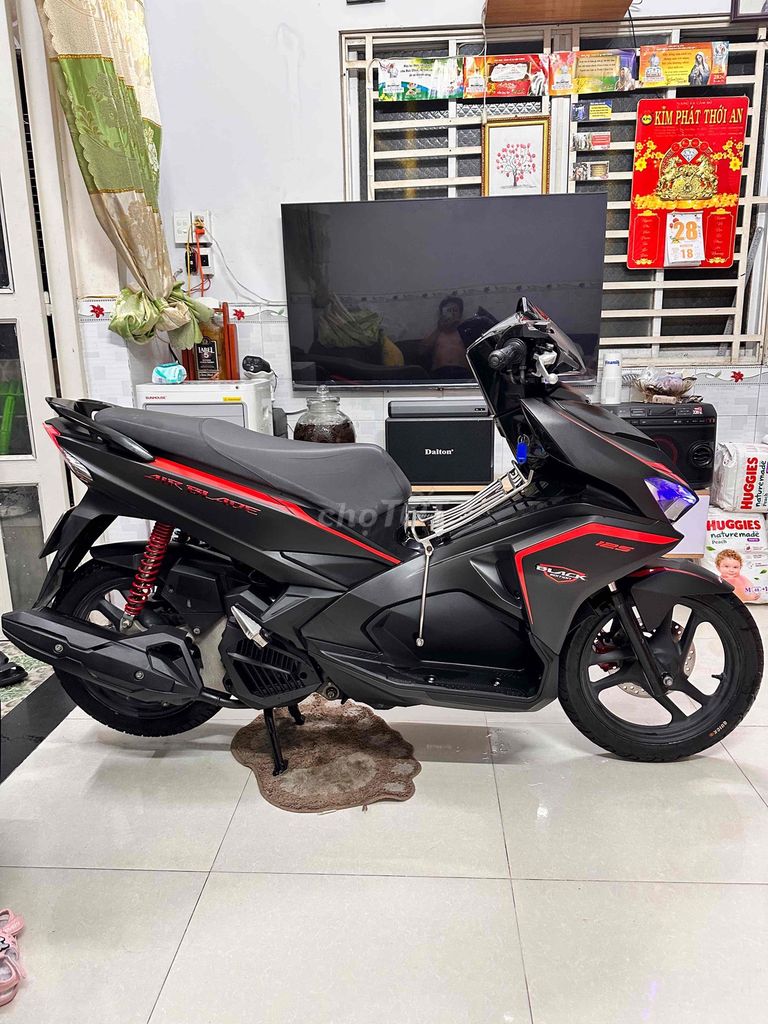 Воздушный клинок Honda 2018 черный