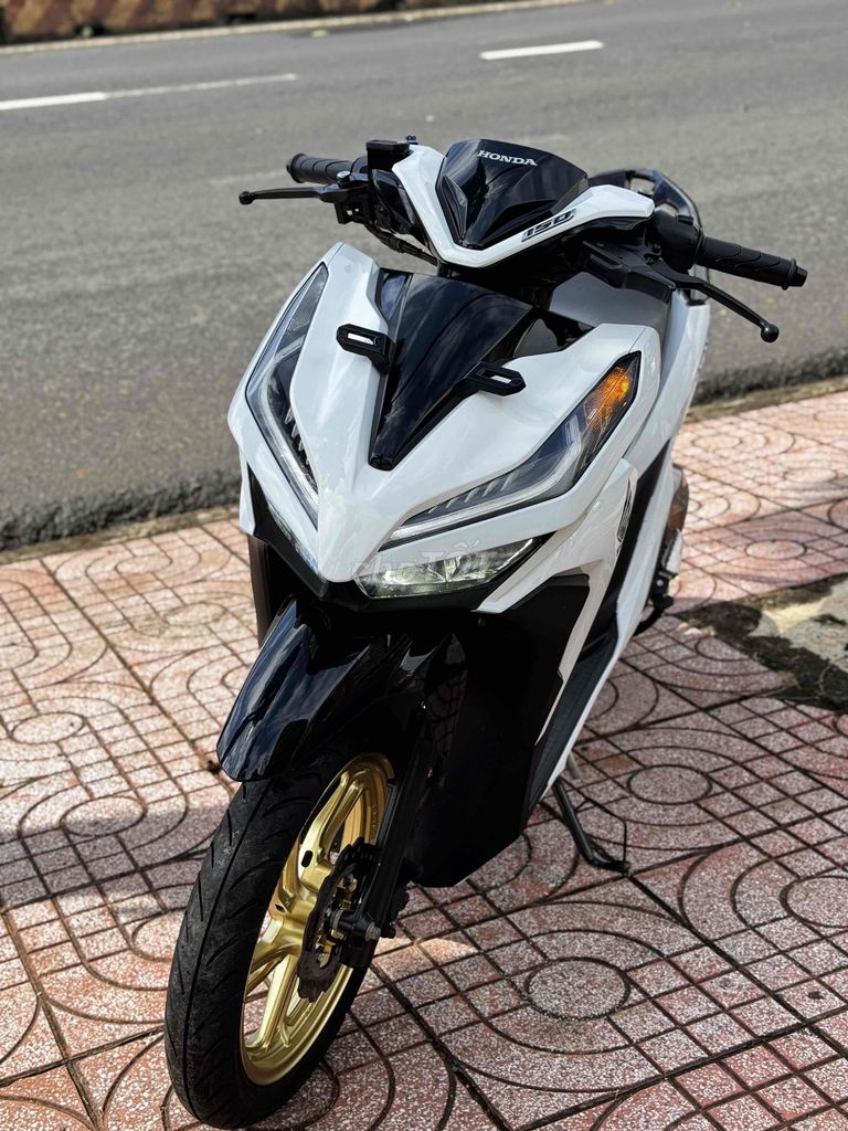 Thanh Lý Vario 150 xe cọp chất. Mua bán Xe máy tại Thành phố Buôn Ma Thuột Đắk Lắk được đăng bởi Cửa Hàng Xe Máy 297 Nguyễn văn cừ hình 1