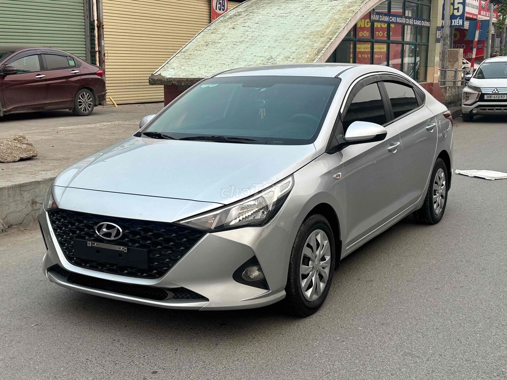 Hyundai Accent 2022 Số sàn 66000 km Bạc. Mua bán Ô tô tại Quận Hoàng Mai Hà Nội được đăng bởi NHẬT DOANH AUTO  hình 4