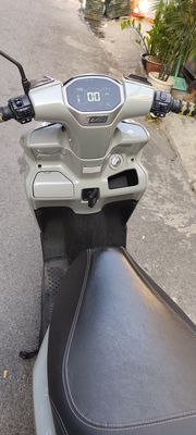 Xe máy điện Yadea Velax H Xám 90km/sạc
