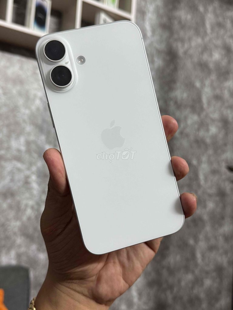 iPhone 16 Plus 128GB Trắng Pin Rin 100 Sạc 68L. Mua bán Điện thoại tại Quận Liên Chiểu Đà Nẵng được đăng bởi Tin Store hình 1