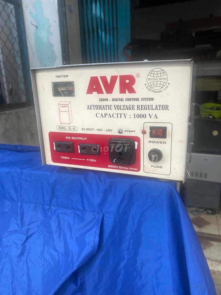 Ổn áp Hoàng Minh RL-02 1000 VA. Mua bán Nội thất, đồ gia dụng khác tại Quận 11 Tp Hồ Chí Minh được đăng bởi MẠNH HẢI hình 1