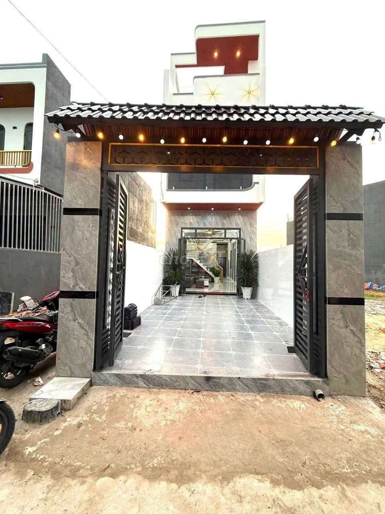 nhà 1 trệt 2 lầu 1km ngã tư miếu ông cù Giá 3 tỷ 500 triệu  4m x 21m 