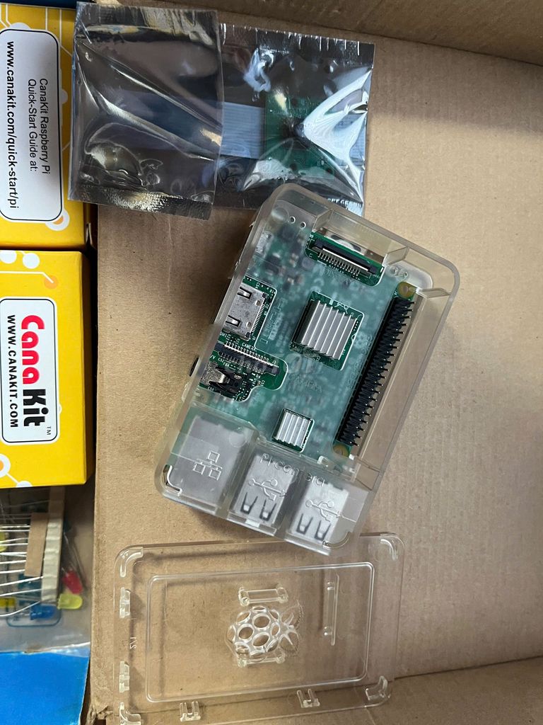 Bộ khởi động CanaKit Raspberry Pi 3 Model B. Mua bán Linh kiện (RAM, Card...) tại Quận 3 Tp Hồ Chí Minh được đăng bởi Tuấn Lộc hình 1