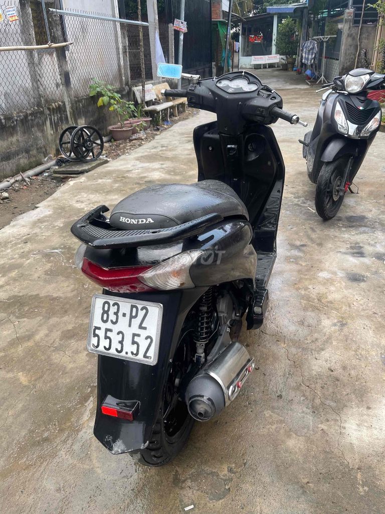 Honda Dylan 150 Đen biển 83 máy êm đi xa được. Mua bán Xe máy tại Quận Cái Răng Cần Thơ được đăng bởi Cầm Đồ Minh Tấn hình 4