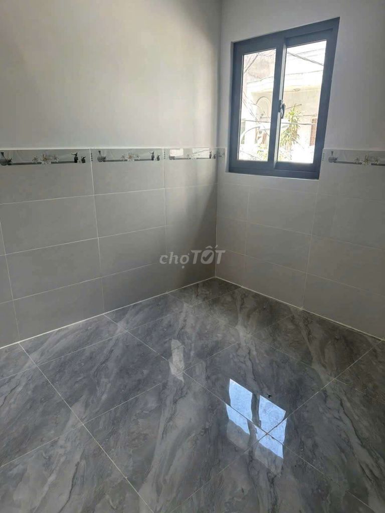 Cho thuê nhà nguyên căn hẻm Bùi Văn Ba nhà mới có 1 máy lạnh  - ảnh 4
