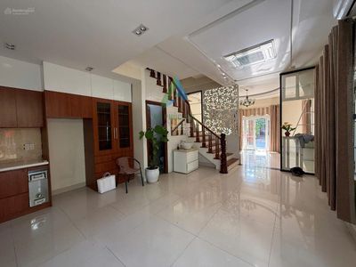 Аренда · 3 комн. · 102 м² · Quận Sơn Trà, ул. Đường An Cư 2