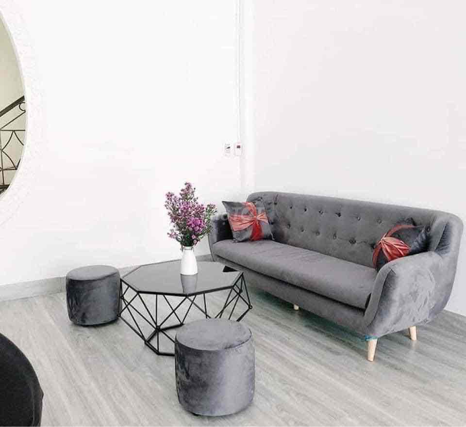 Bộ Sofa Và Bàn Trà Mới