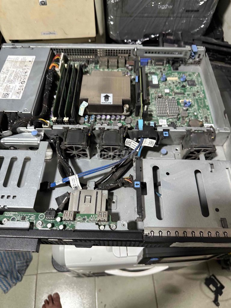 Dell Server 2x4GB Like New. Mua bán Máy tính để bàn tại Quận Phú Nhuận Tp Hồ Chí Minh được đăng bởi chuyên thanh lý đồ cũ nk 788 nguyen kiem hình 1