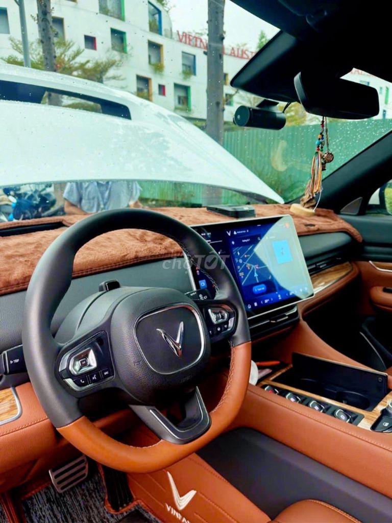 VinFast VF9 Plus 2025 6S trần kính. Mua bán Ô tô tại Huyện Hoài Đức Hà Nội được đăng bởi Duoc Nguyen hình 6