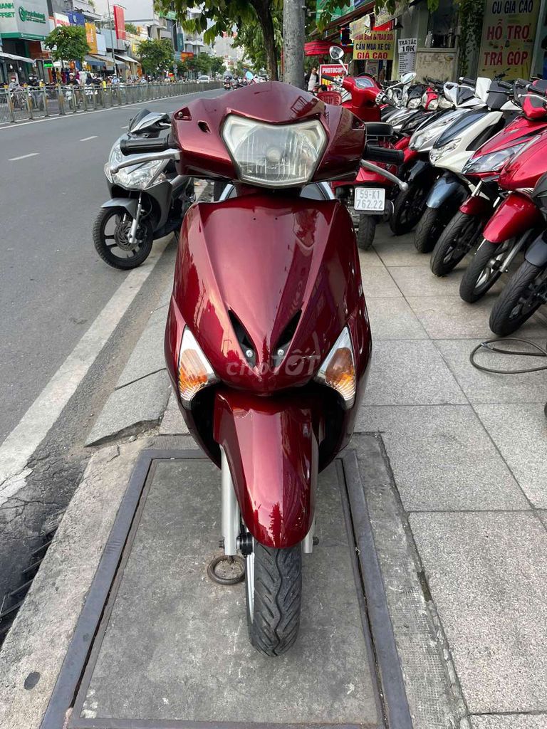 Honda Lead Fi 2010, красный
