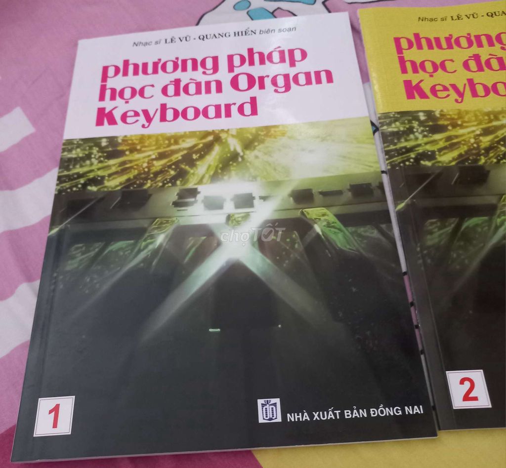 Combo 2 cuốnPhương pháp học đàn Organ Keyboard. Mua bán Sách tại Quận Tân Phú Tp Hồ Chí Minh được đăng bởi Lê Tím hình 1