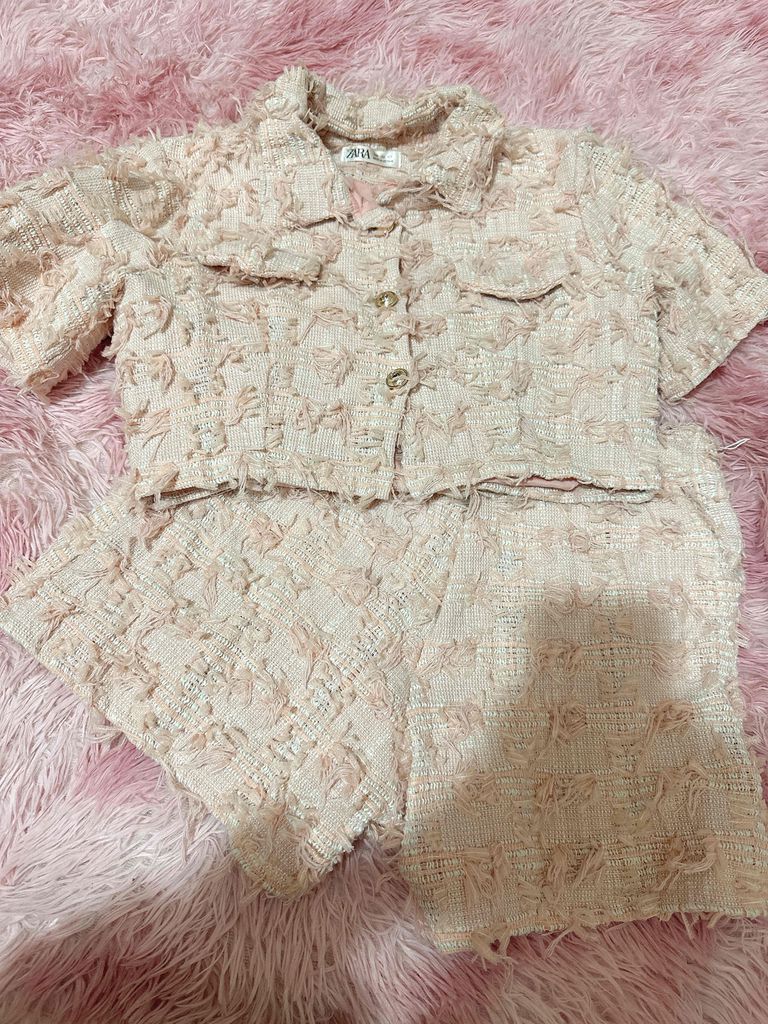 Bộ đồ nữ Zara Tweed Hồng. Mua bán Quần áo tại Huyện Cai Lậy Tiền Giang được đăng bởi Ngọc Tuyền Store hình 1
