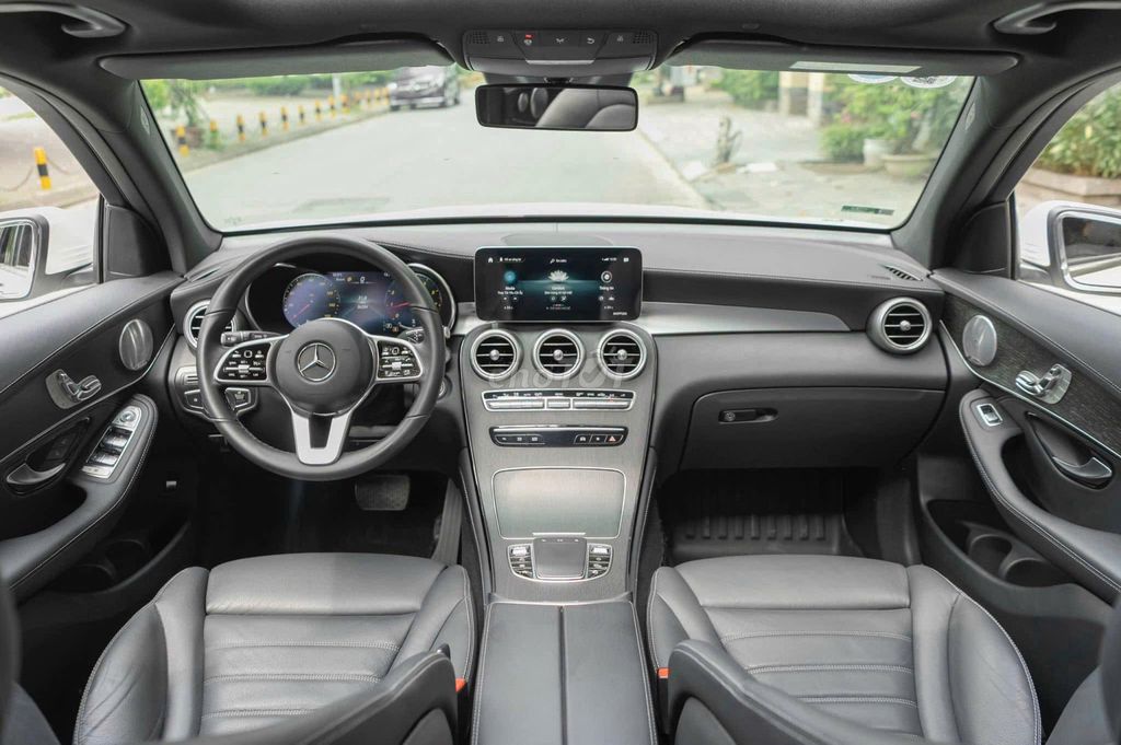 Mercedes Benz GLC300 4Matic 2021. Mua bán Ô tô tại Thành phố Thủ Đức Tp Hồ Chí Minh được đăng bởi HB AUTO  hình 2