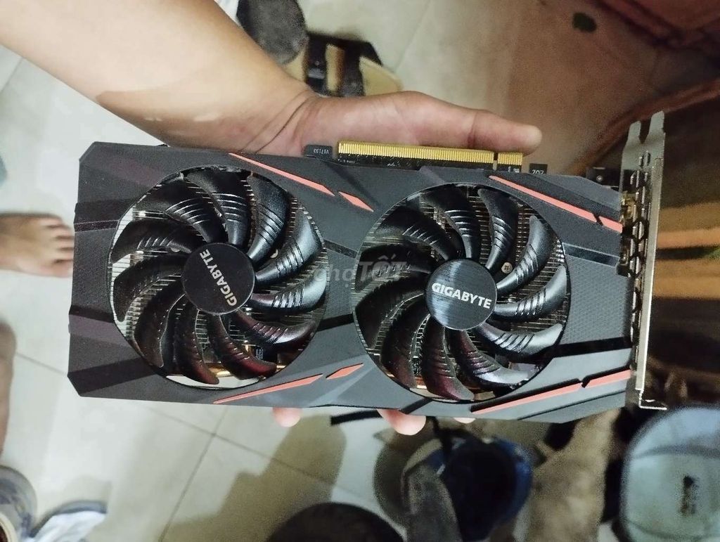 Rx570 4G GAMING - Keng từng con ốc