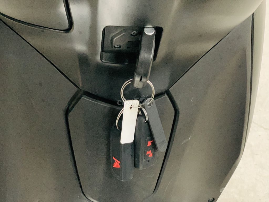 XEMÁYTHANHTÙNG_LEAD 125 ĐEN NHÁM 4VAL ĐÈN LED 2024. Mua bán Xe máy tại Quận Nam Từ Liêm Hà Nội được đăng bởi THANH TÙNG hình 6