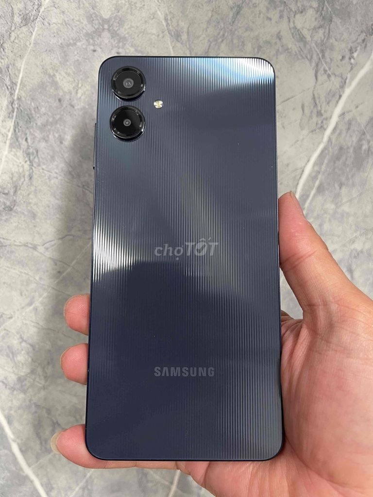 Samsung A06 ram 6/128gb. Mua bán Điện thoại tại Quận 4 Tp Hồ Chí Minh được đăng bởi Tuấn hình 1