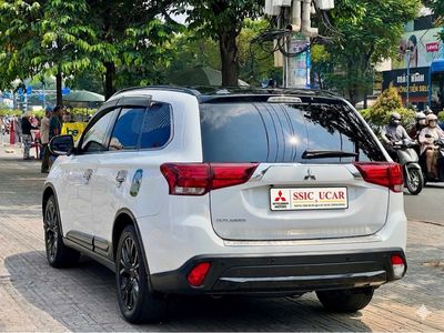 Mitsubishi Outlander 2.0L Premium 2019 Trắng
