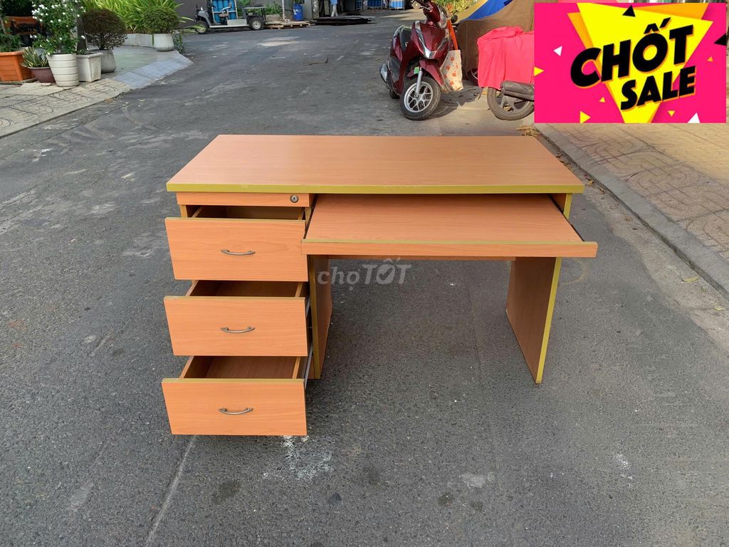 bàn văn phòng 1 chỗ ngồi 1m2